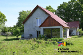 Dwa domy z ziemią rolną w Broniszowie